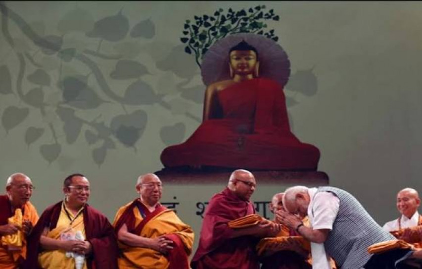 offering a shawl in buddhism